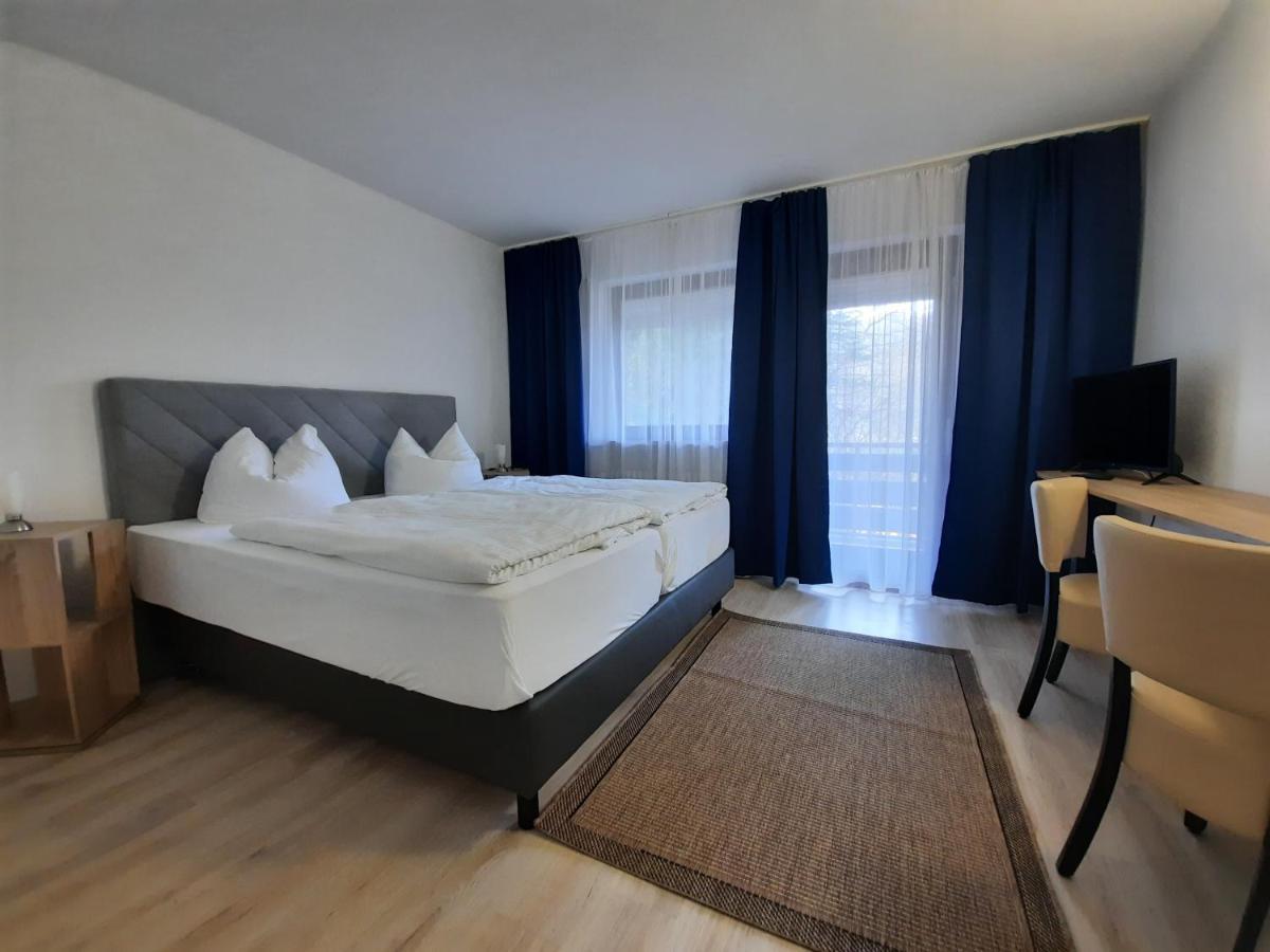 Hotel Pension Bluechersruh Бад-Бернекк-ім-Фіхтельґебірґе Екстер'єр фото