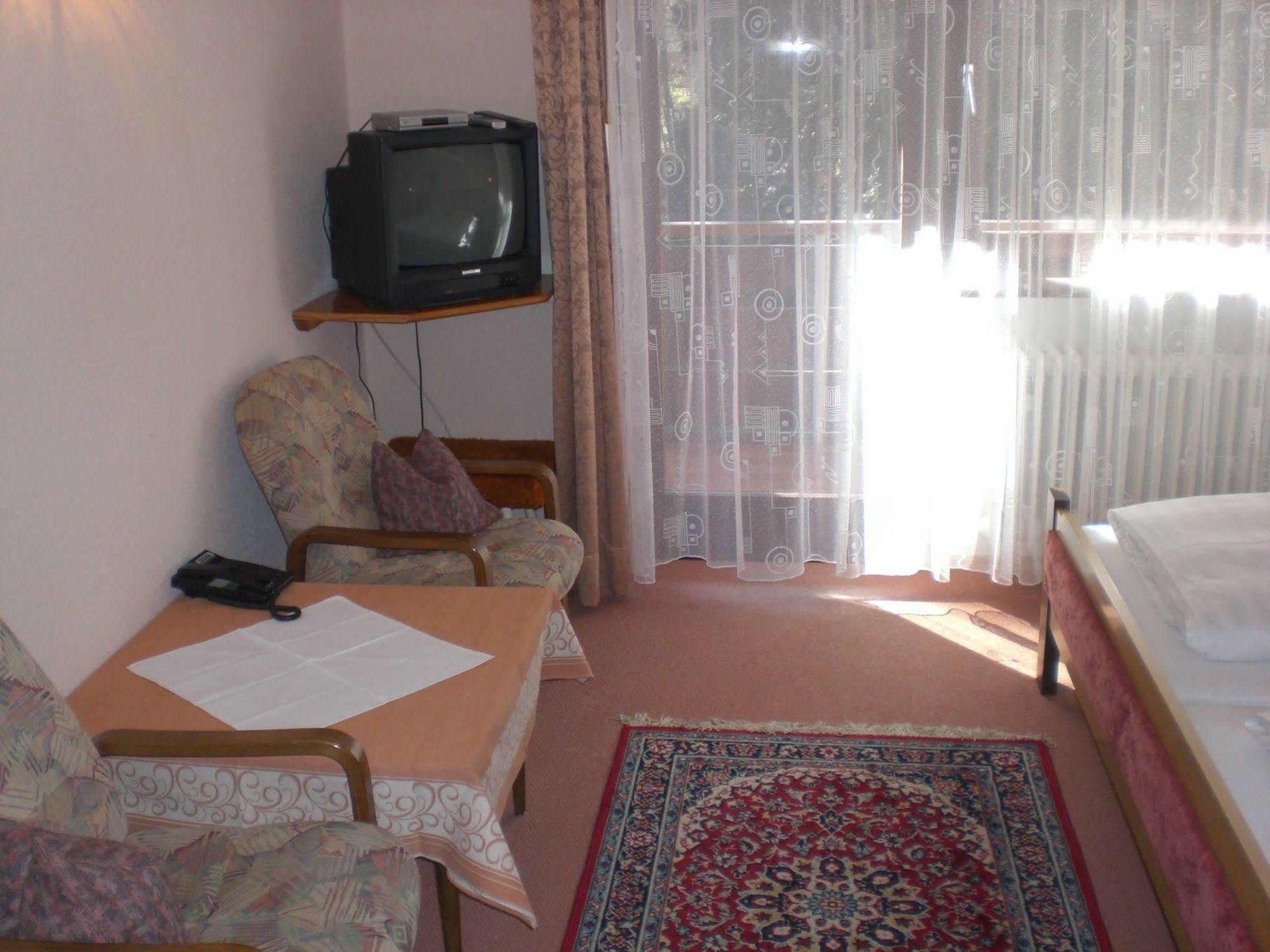 Hotel Pension Bluechersruh Бад-Бернекк-ім-Фіхтельґебірґе Екстер'єр фото