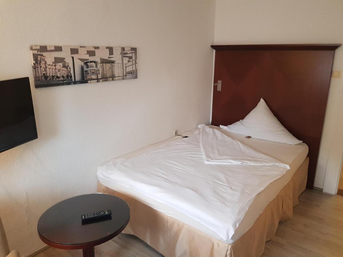 Hotel Pension Bluechersruh Бад-Бернекк-ім-Фіхтельґебірґе Екстер'єр фото